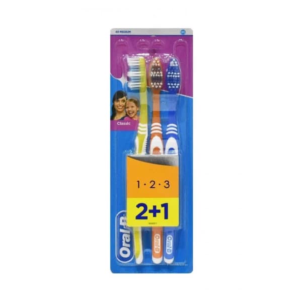 Oral-B 123 Classic 2+1 40 Medium - Toothbrush